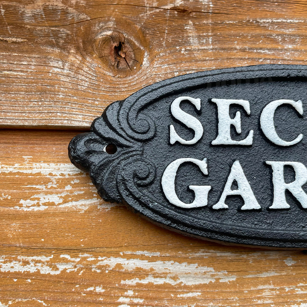 Geheimes Gartenschild aus Gusseisen