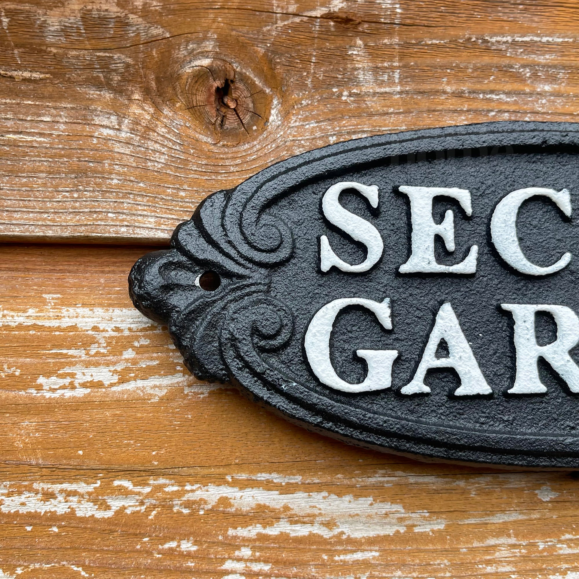 Geheimes Gartenschild aus Gusseisen