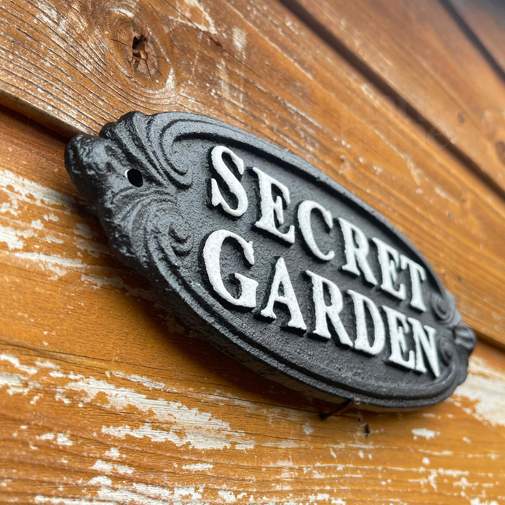 Geheimes Gartenschild aus Gusseisen