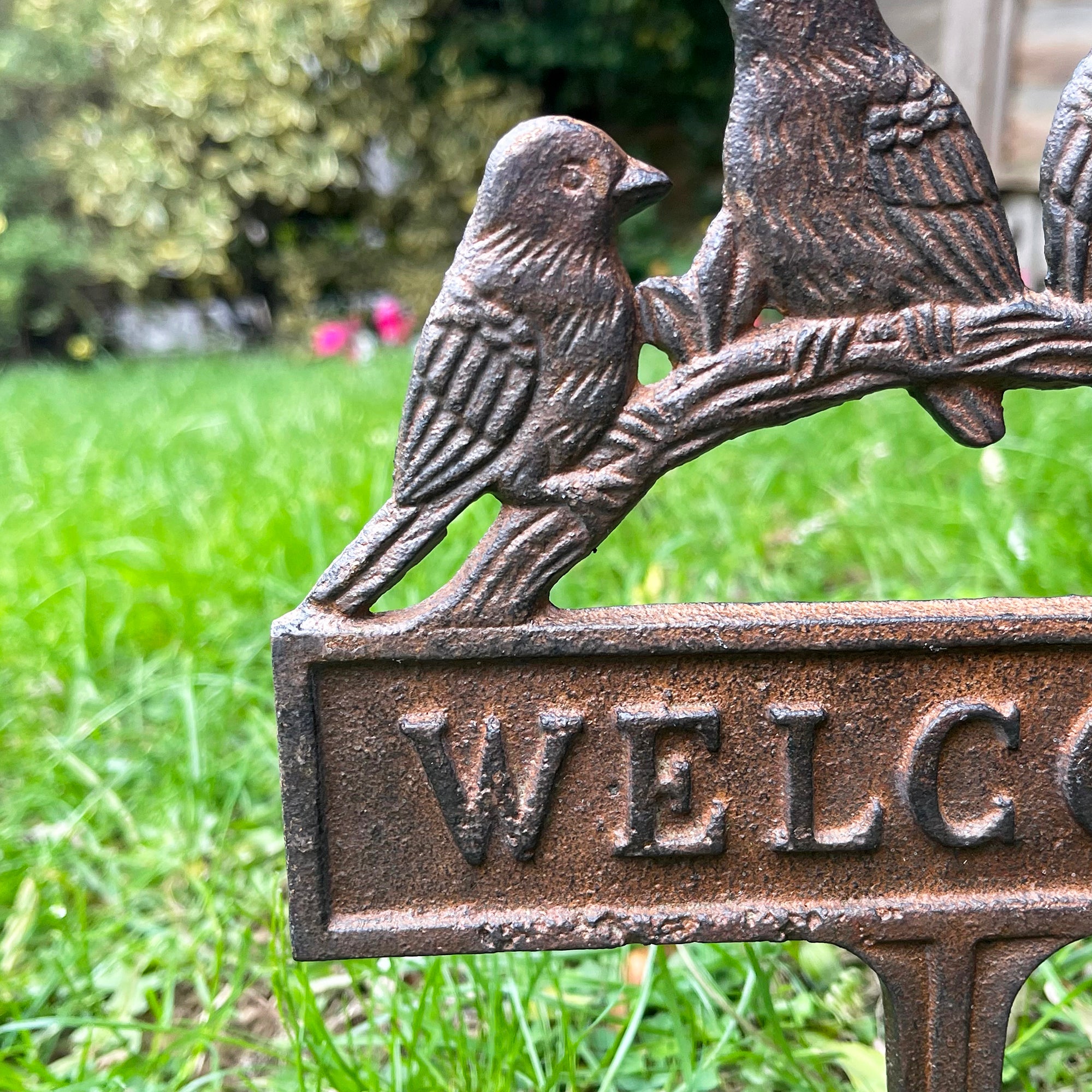 Cast Iron Birds Welcome Sign With Spike