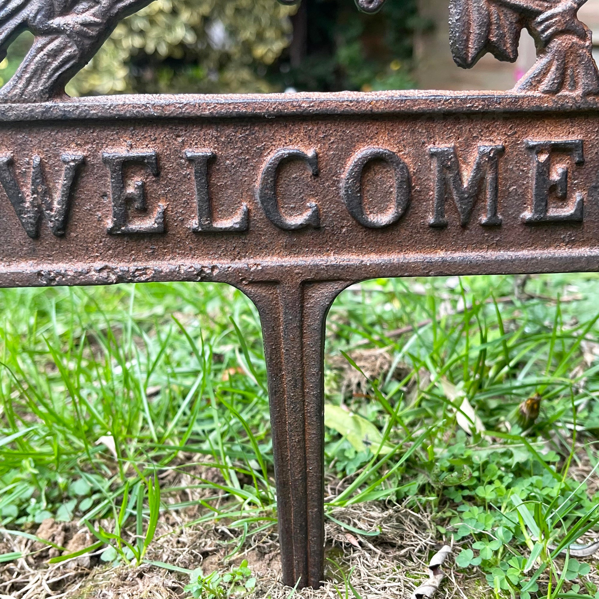 Cast Iron Birds Welcome Sign With Spike