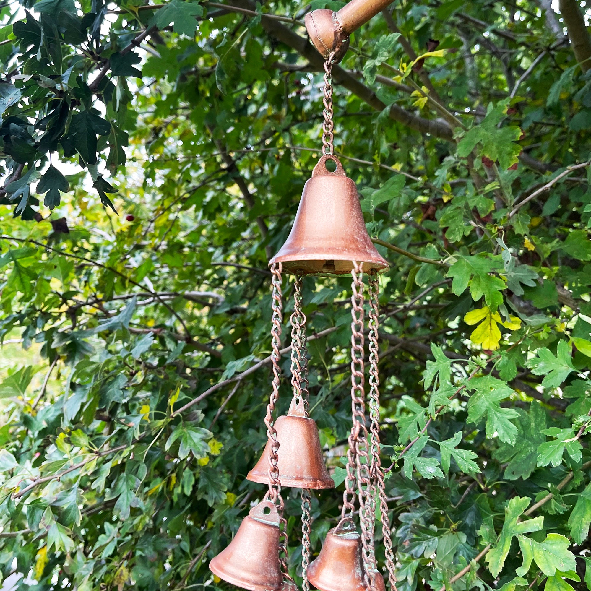 Gießkannen-Windspiel aus Gusseisen