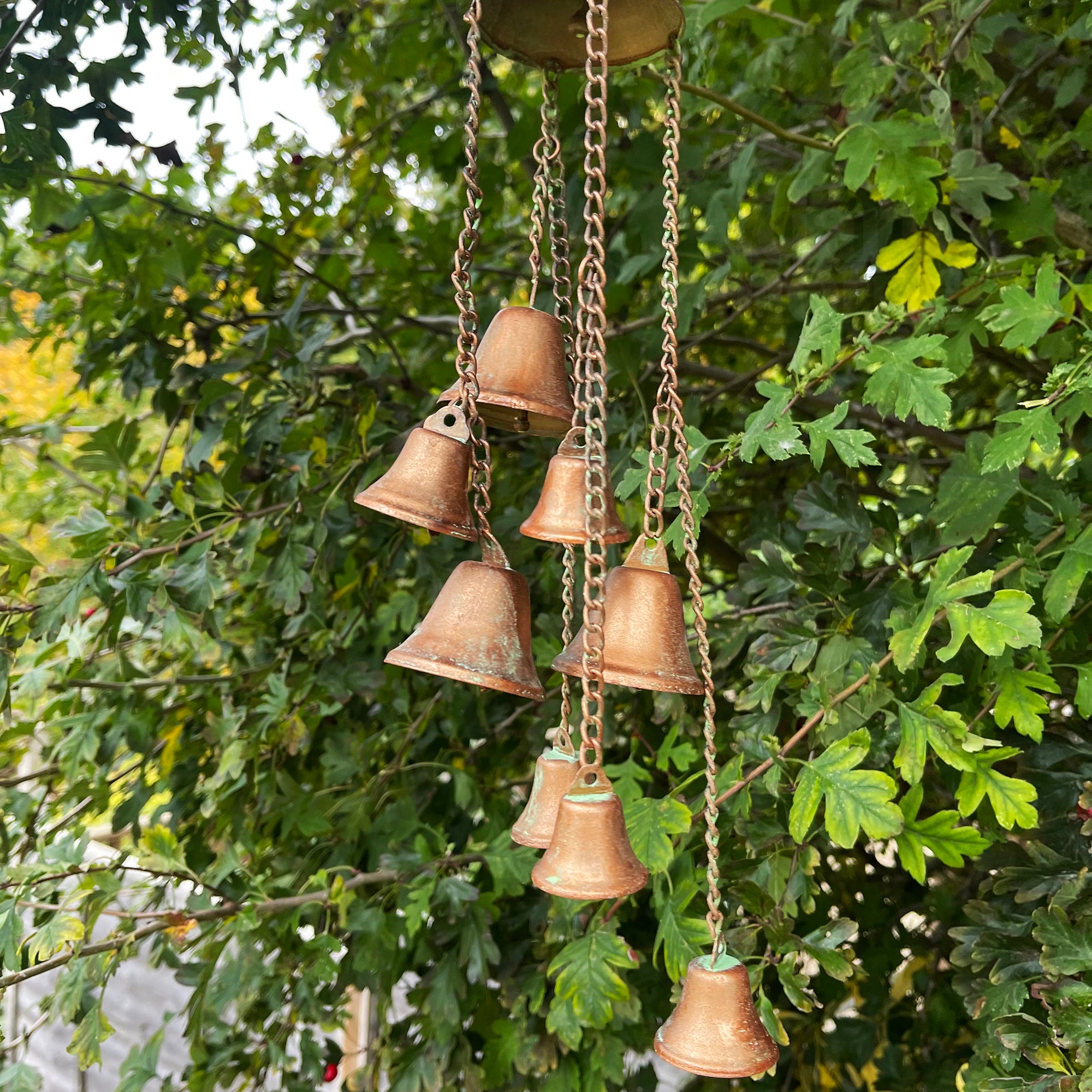 Gießkannen-Windspiel aus Gusseisen