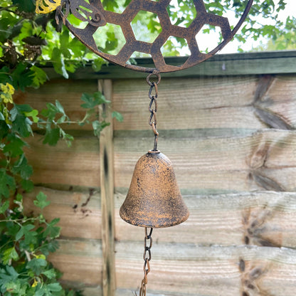 Waben-Bienen-Windspiel aus Gusseisen