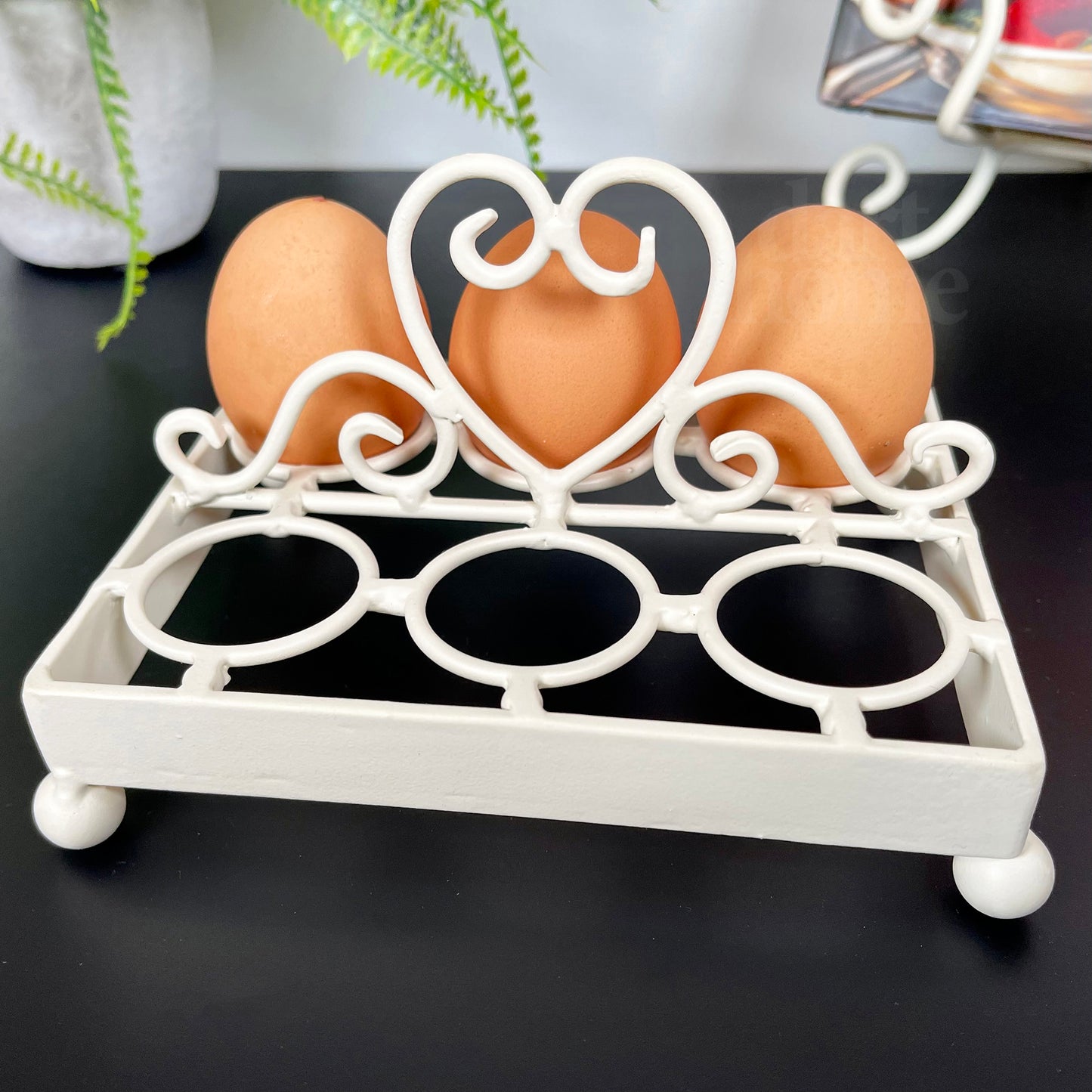 Ivory Love Heart 6 Egg Holder