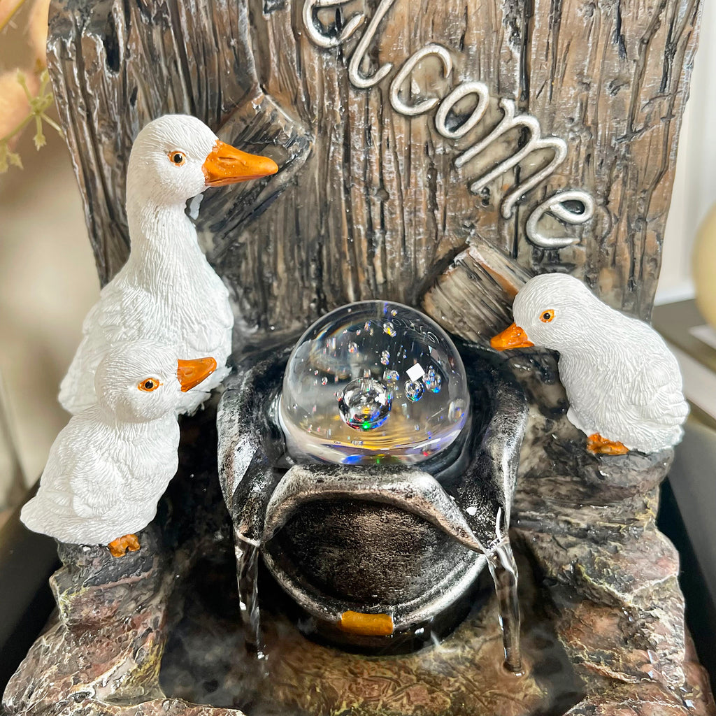 Zimmerbrunnen „Welcome Duck Family“.