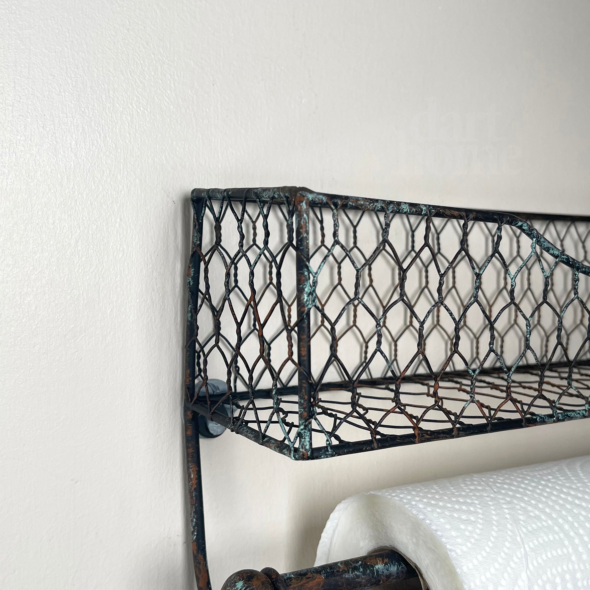 Rustic Wire Metal Wall Shelf With Towel Rail