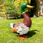 Dunkelbraune Stockenten-Gartendekoration