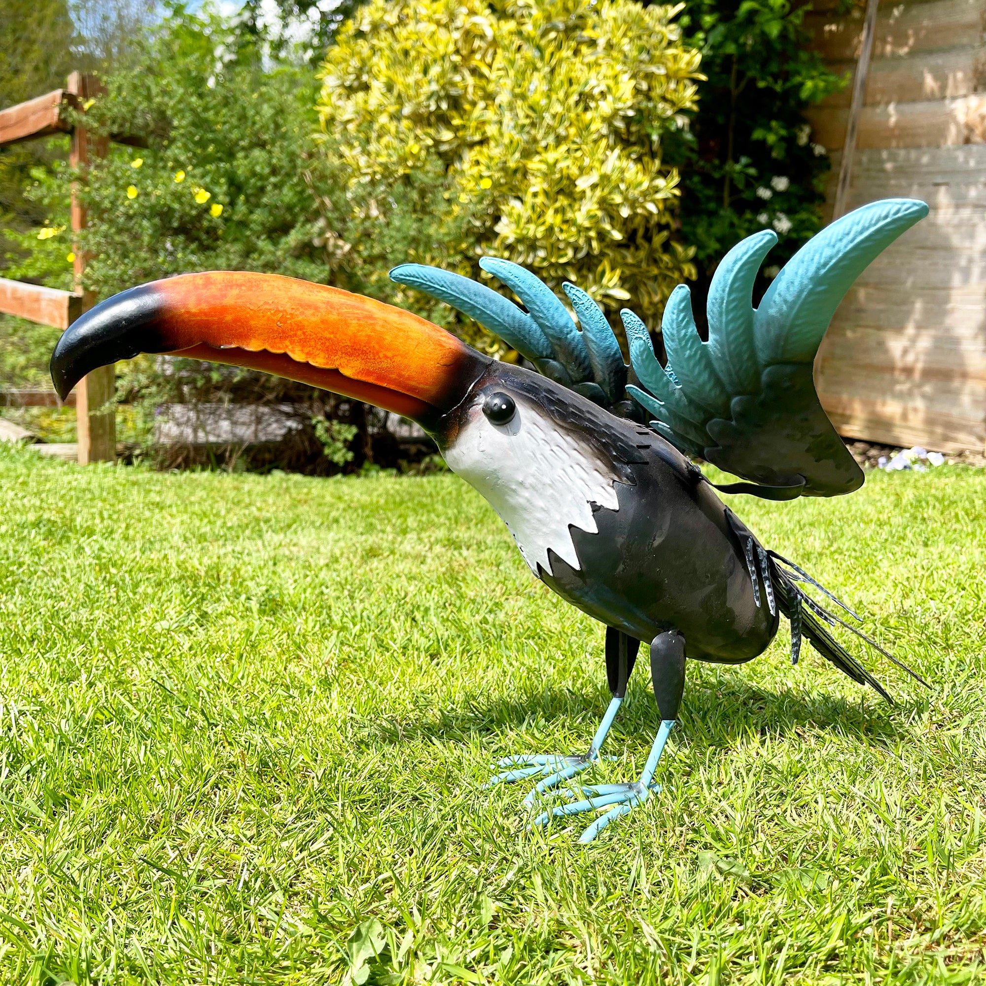 Terry, der Tukan, Gartendekoration