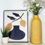 Senffarbene Chevron-Flaschenvase aus Keramik