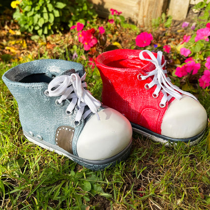 Resin Pair Of Boot Planters