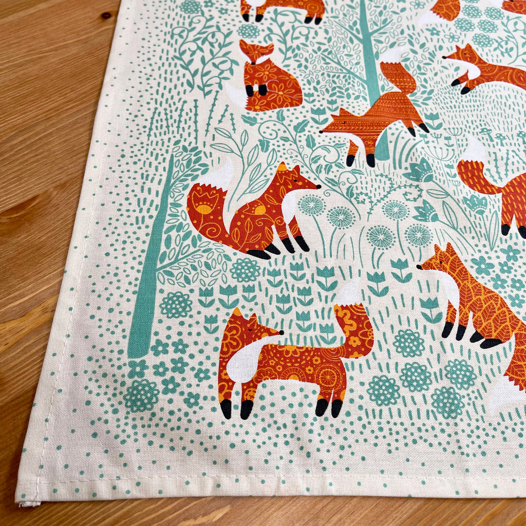 Ulster Weavers Foraging Fox Geschirrtuch