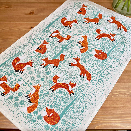 Ulster Weavers Foraging Fox Geschirrtuch