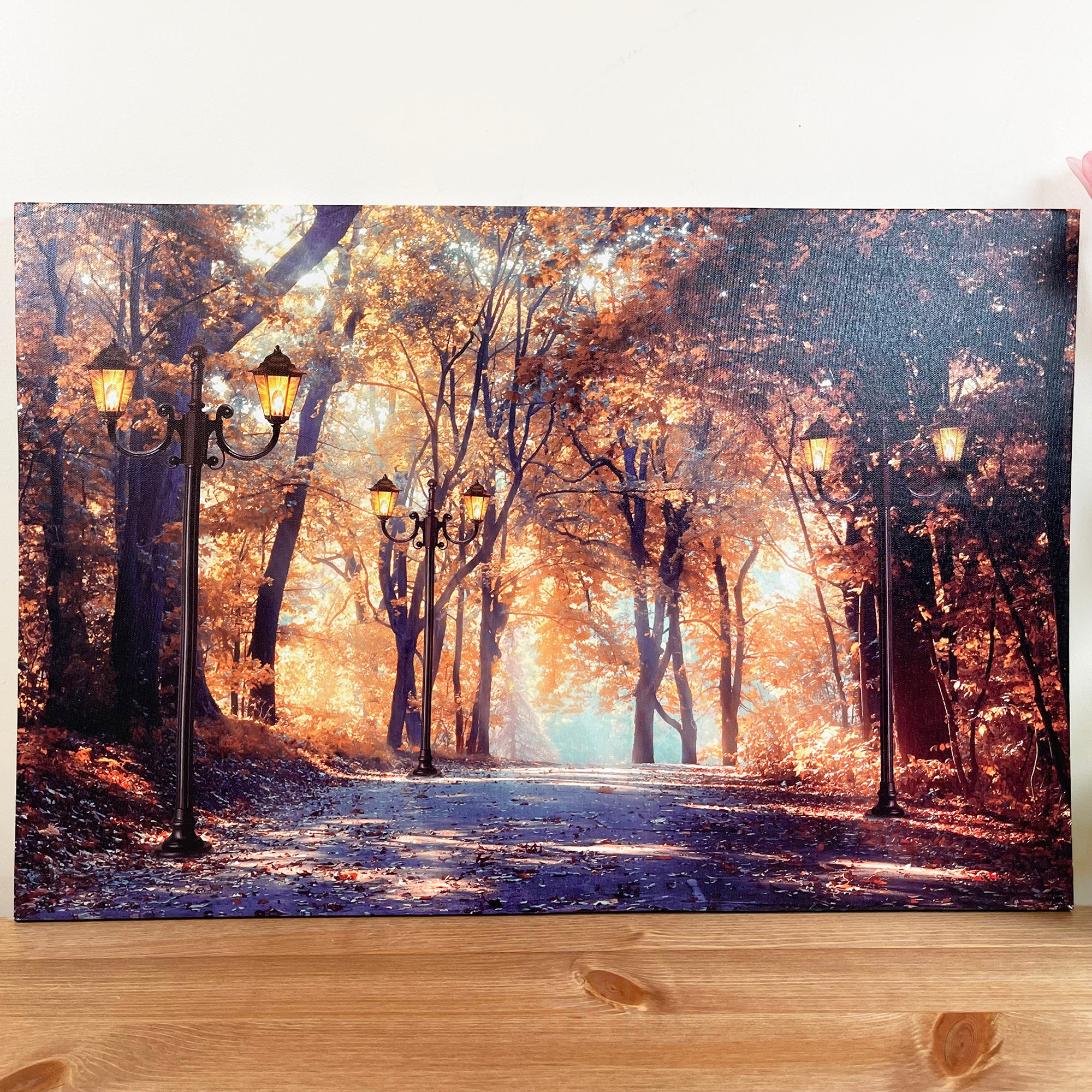 Rechteckige LED-Leinwand im Herbstwald