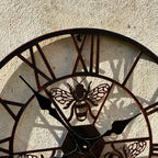 Kupferne Bienenkönigin-Gartenuhr, 60 cm