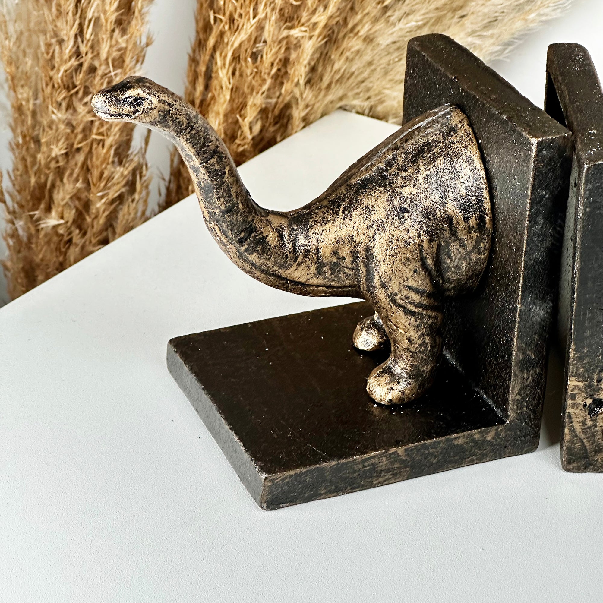 Brontosaurus-Buchstützen aus Gusseisen und Bronze