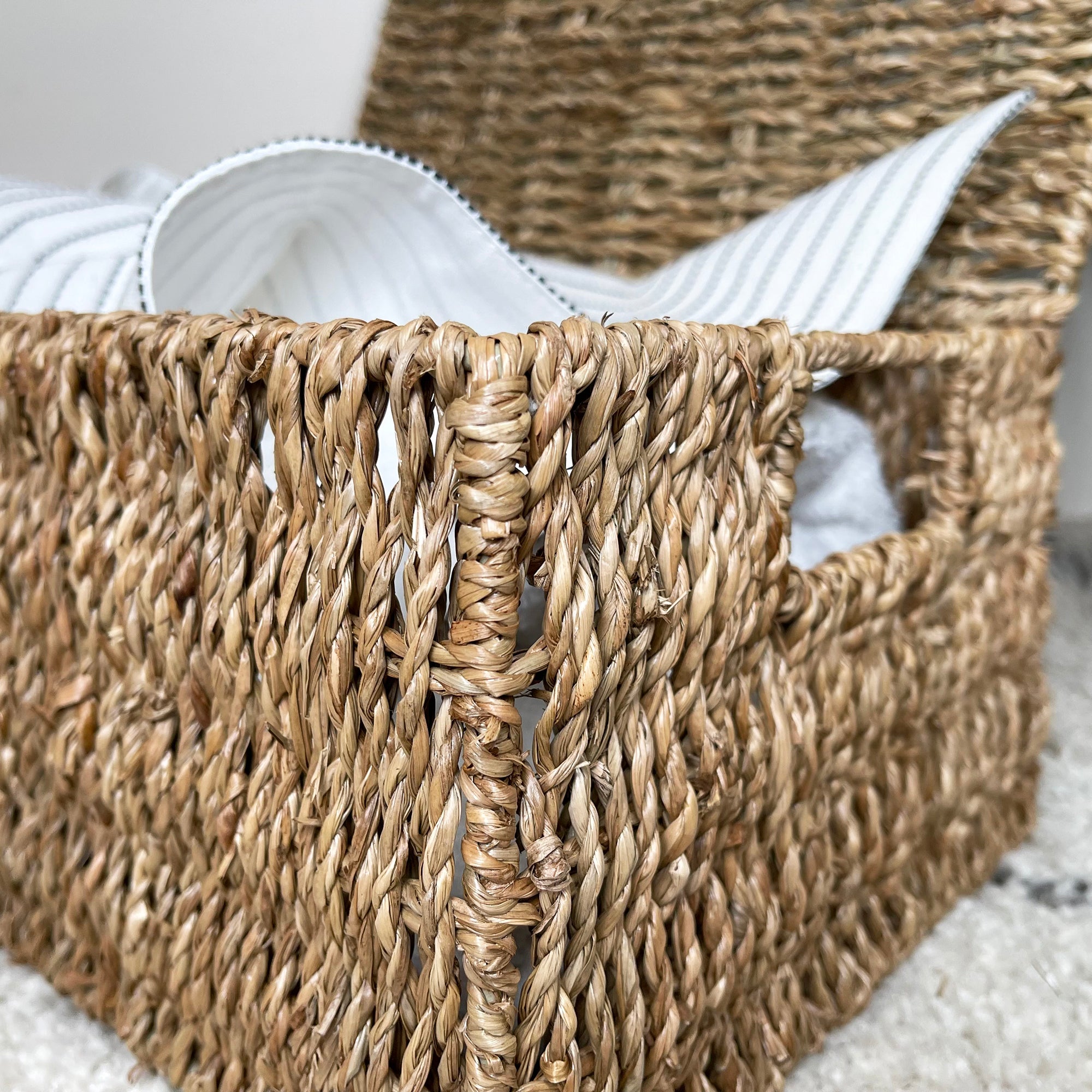 Natural Lidded Seagrass Hampers