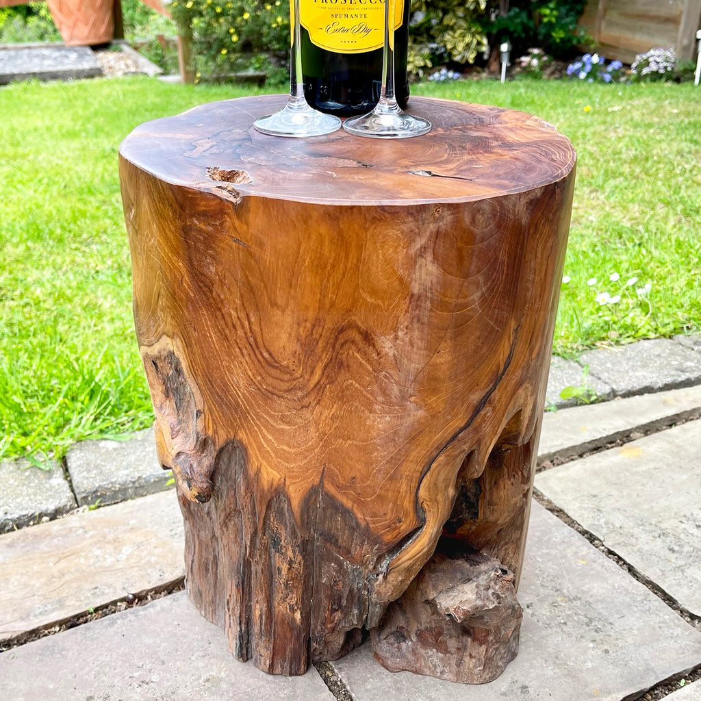 Runder Teak-Wurzelblock-Tisch