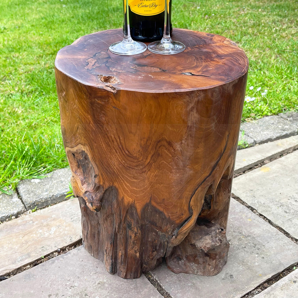 Runder Teak-Wurzelblock-Tisch