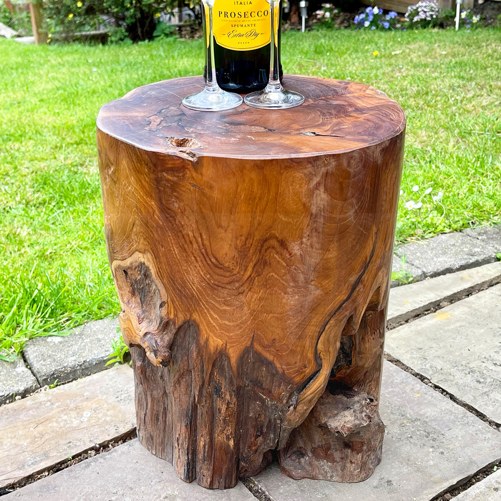 Runder Teak-Wurzelblock-Tisch
