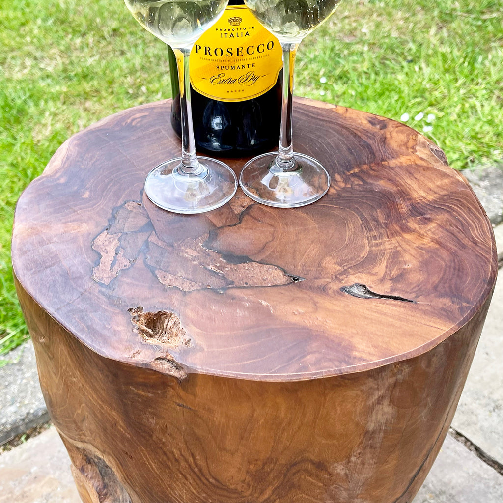 Runder Teak-Wurzelblock-Tisch