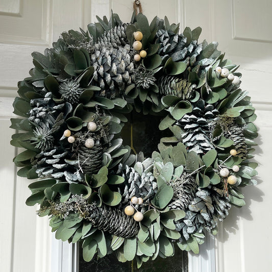 Frosted Mistletoe Christmas Wreath 36cm