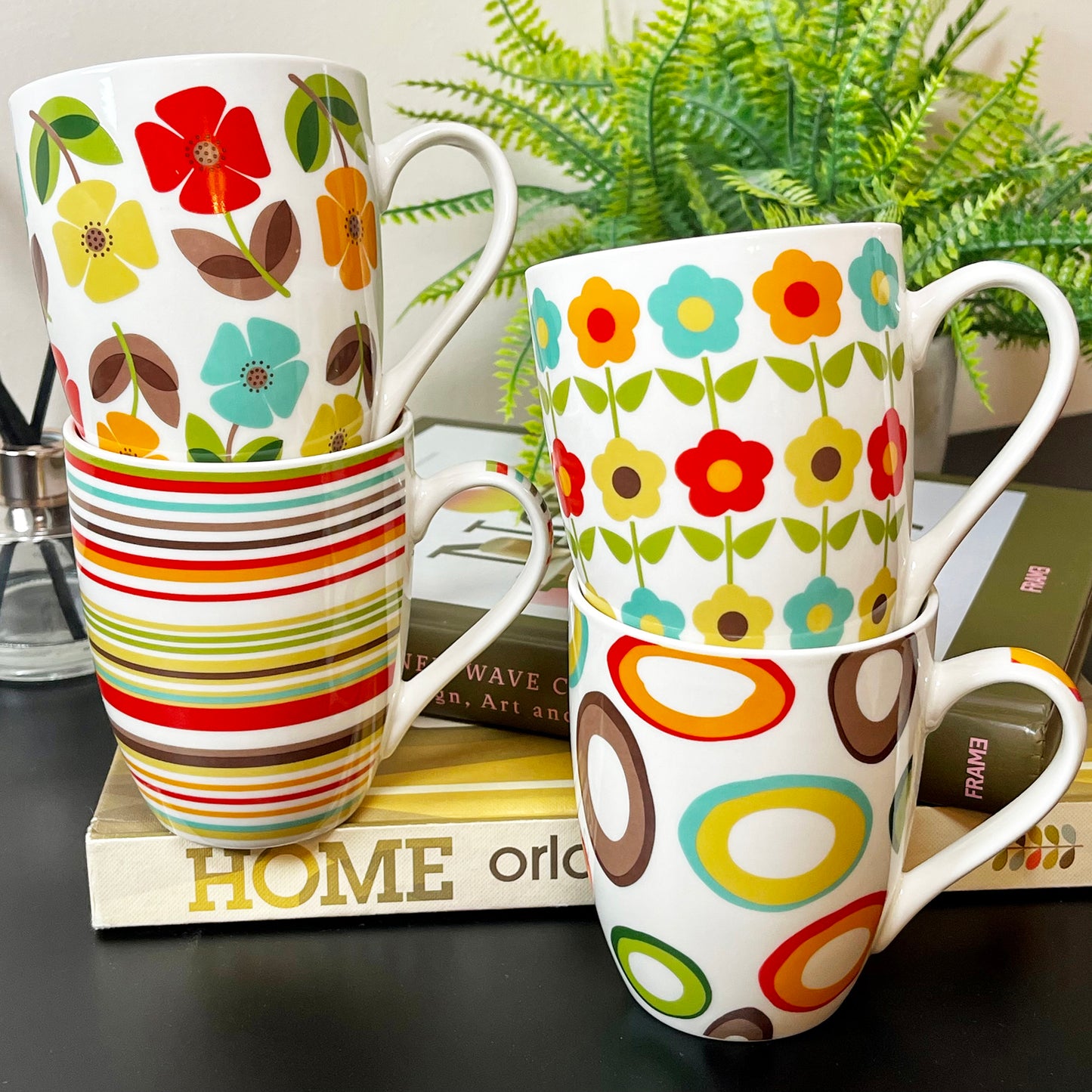 Ceramic Set Of 4 Retro 70s Mugs 350ml