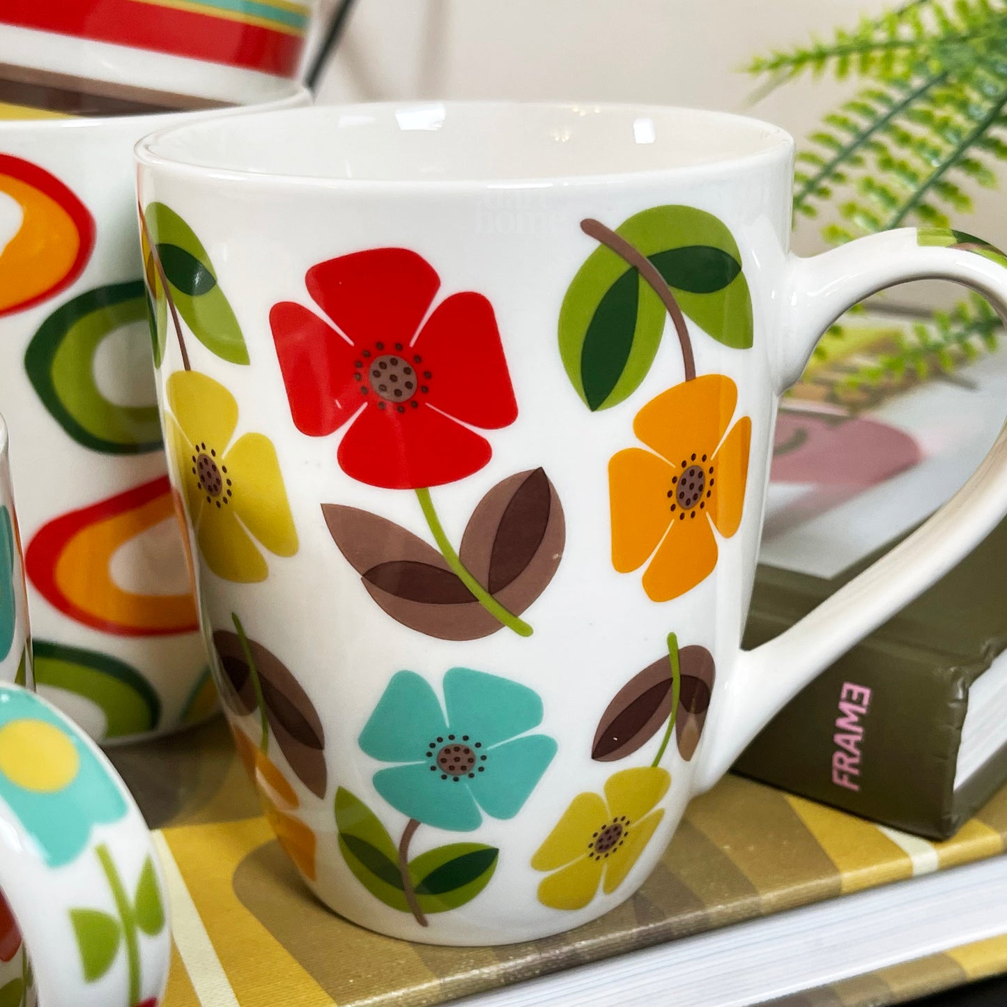 Ceramic Set Of 4 Retro 70s Mugs 350ml