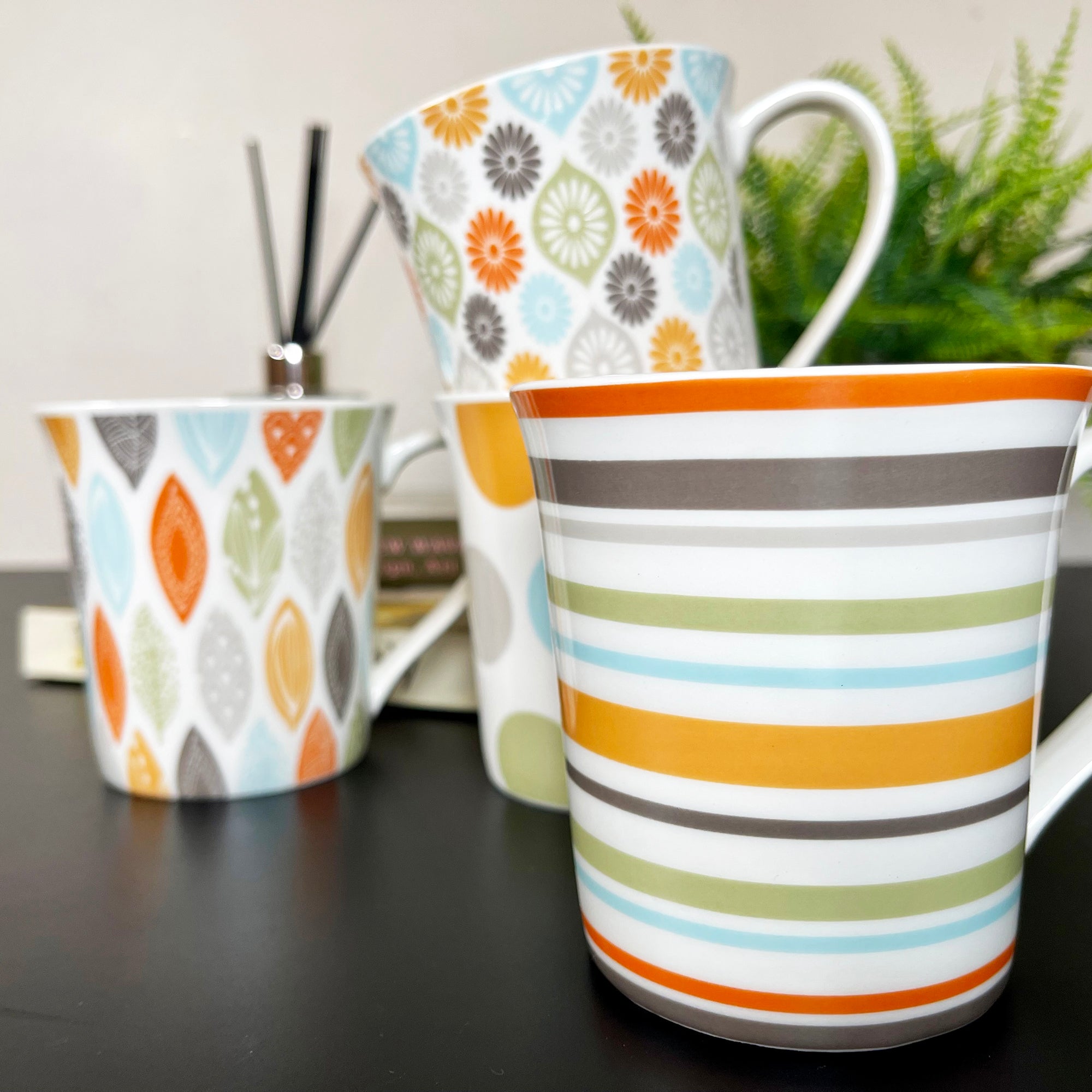 Bone China Set Of 4 Pastel Graphics Mugs 380ml