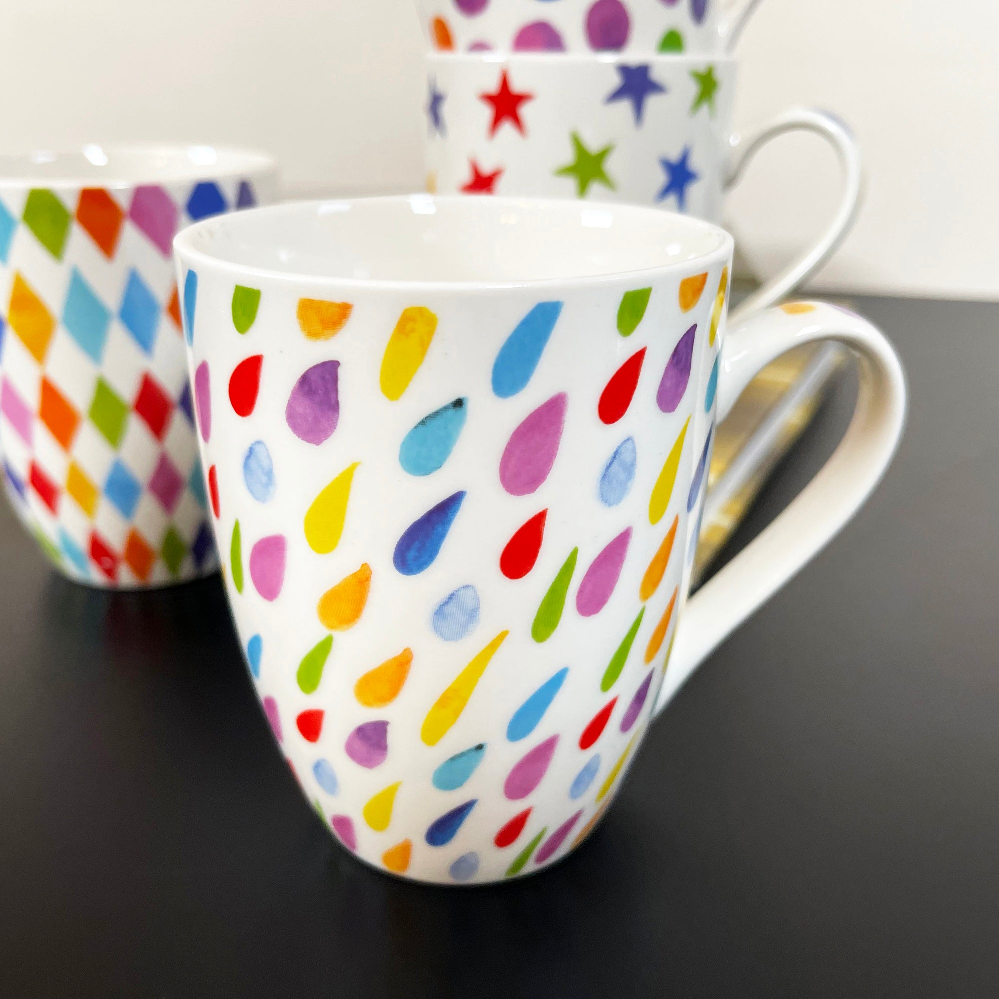 Ceramic Set Of 4 Bright Spark Mugs 350ml