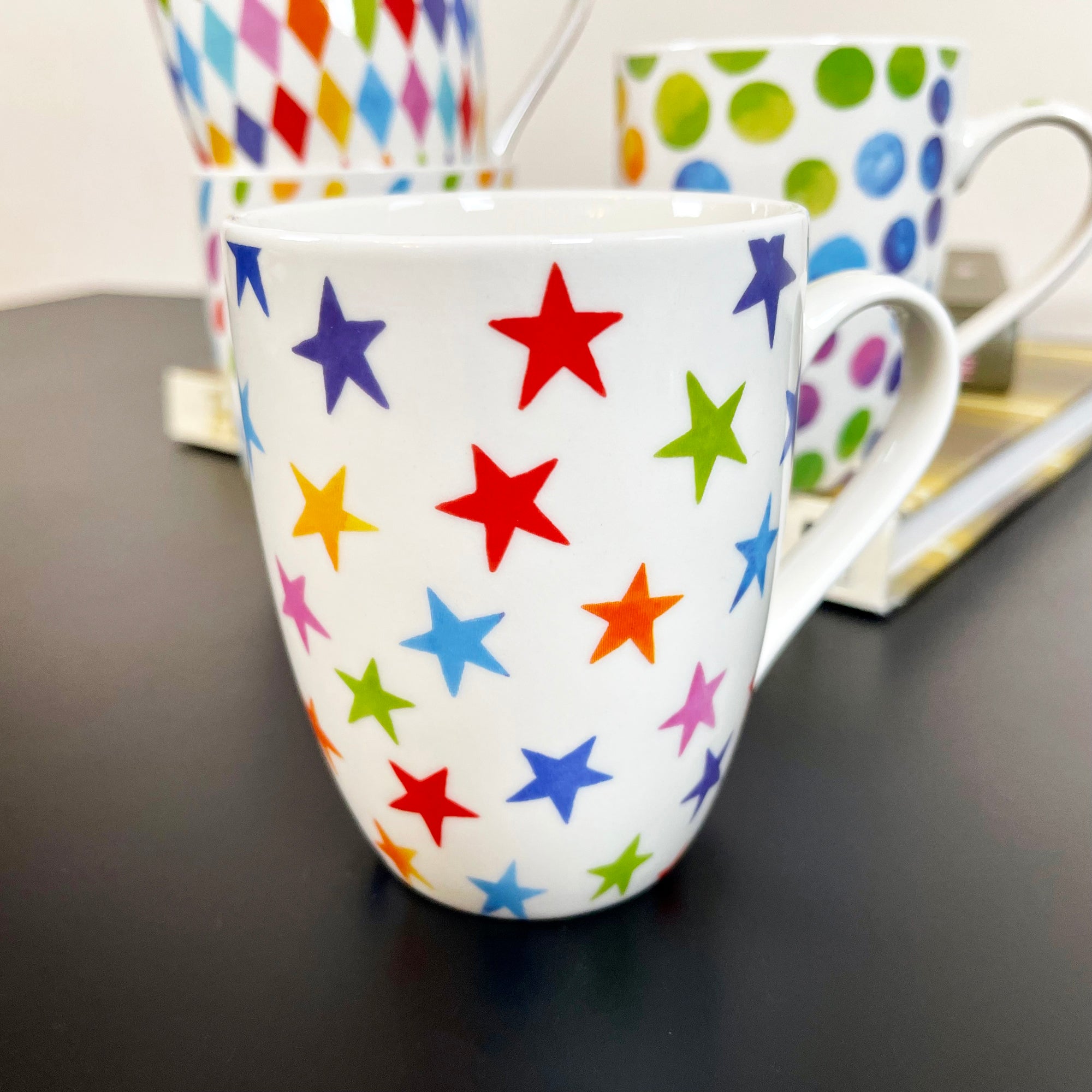 Ceramic Set Of 4 Bright Spark Mugs 350ml