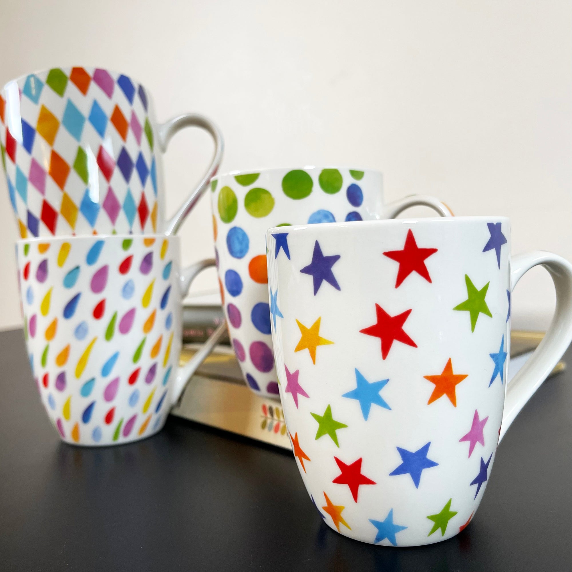 Ceramic Set Of 4 Bright Spark Mugs 350ml