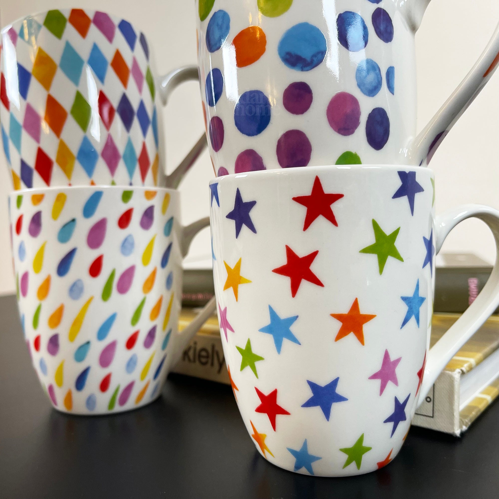 Ceramic Set Of 4 Bright Spark Mugs 350ml