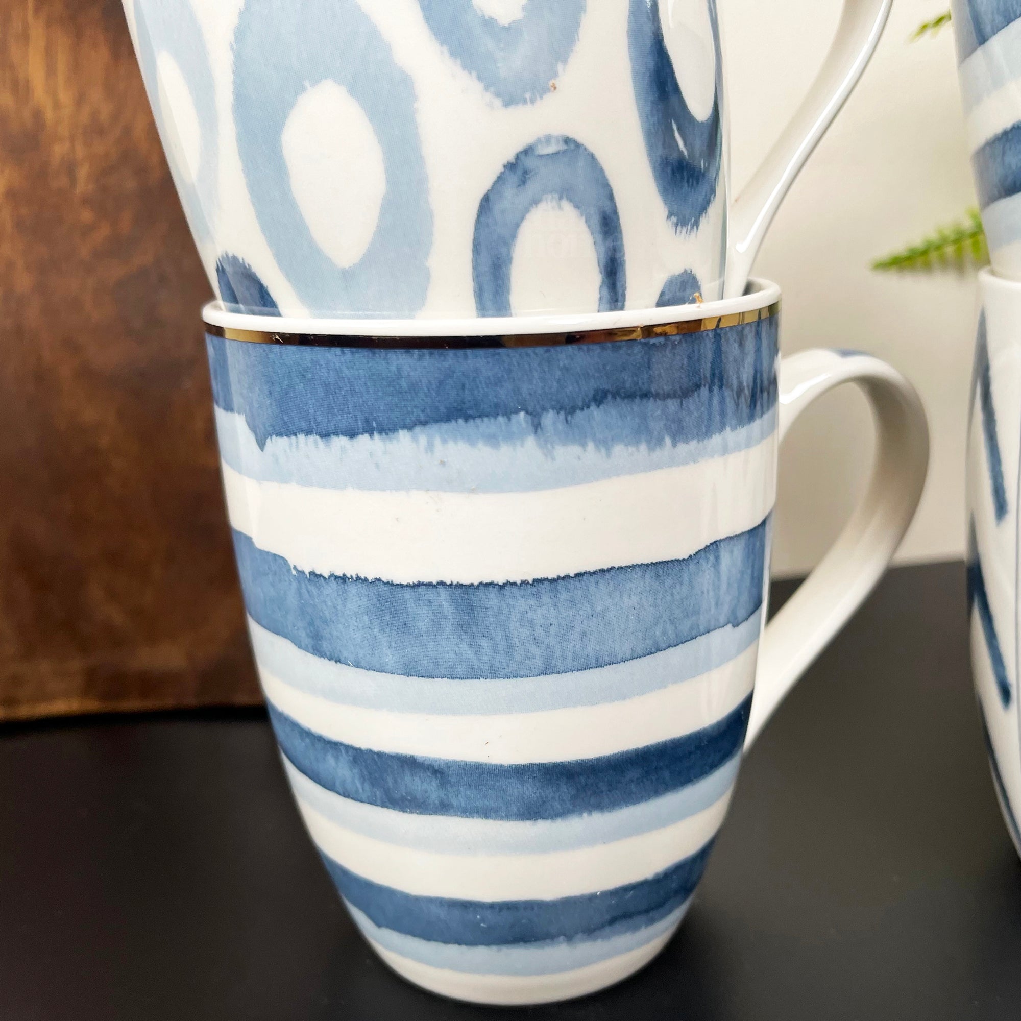 Set Of 4 Coral Blue Mugs 350ml