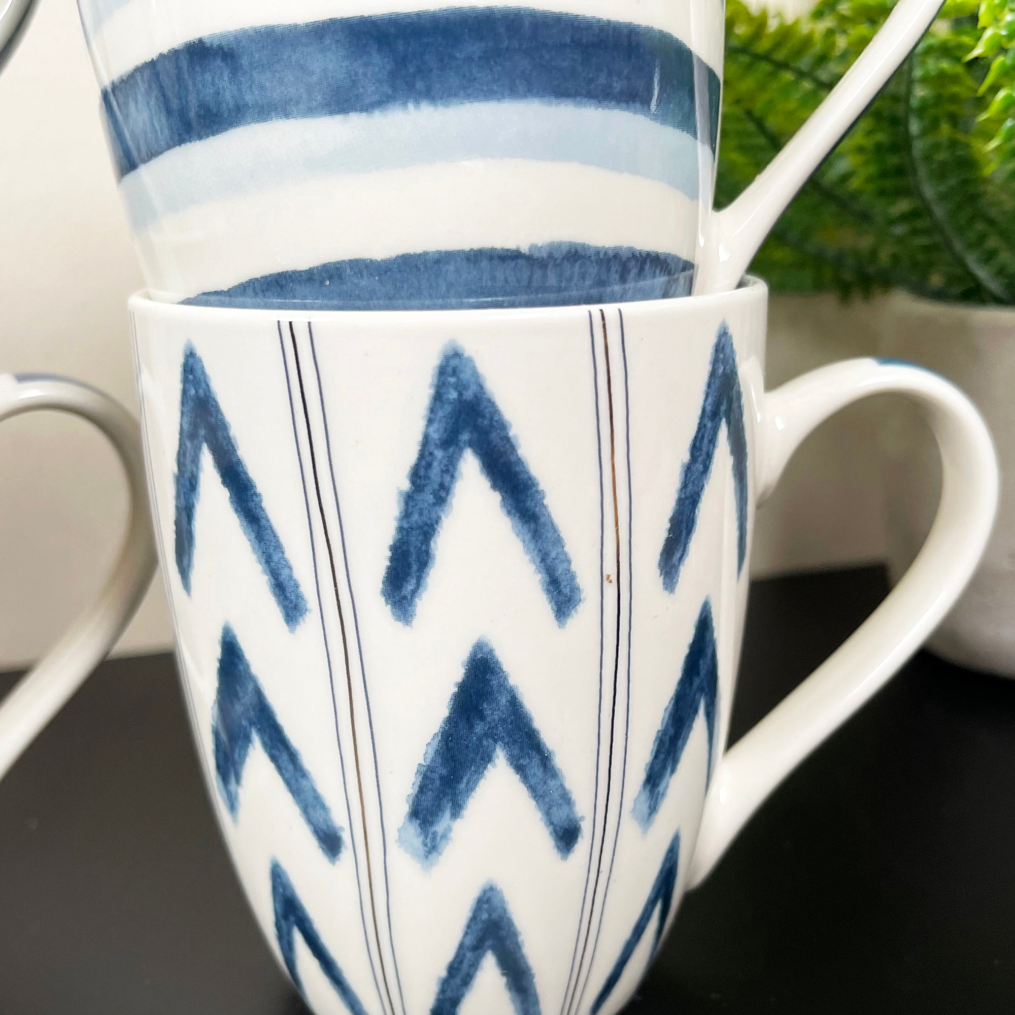 Set Of 4 Coral Blue Mugs 350ml