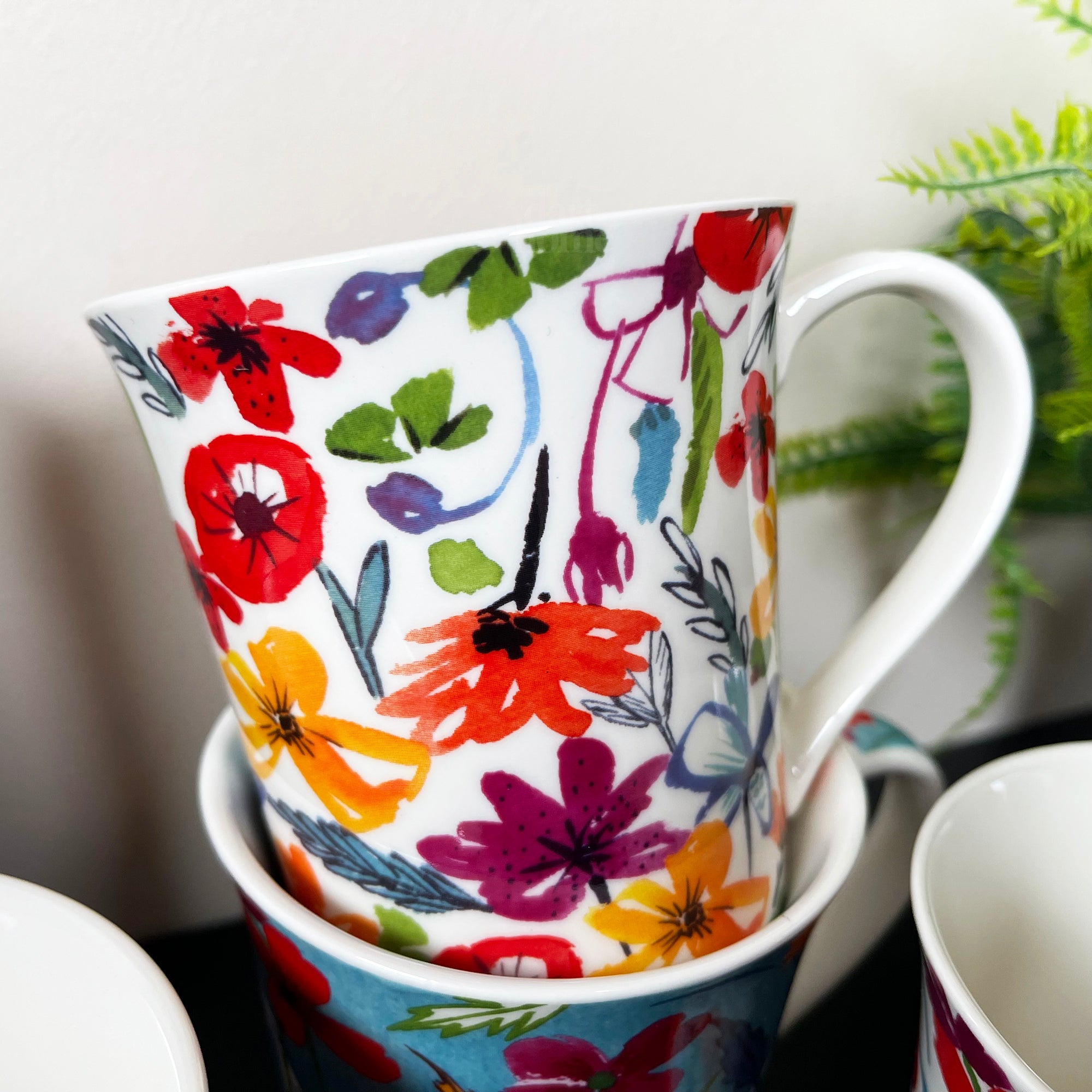 Set Of 4 Full Floral Bloom Mugs 380ml