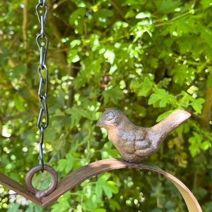 Hängendes Vogelhäuschen aus Gusseisen mit Liebesherz