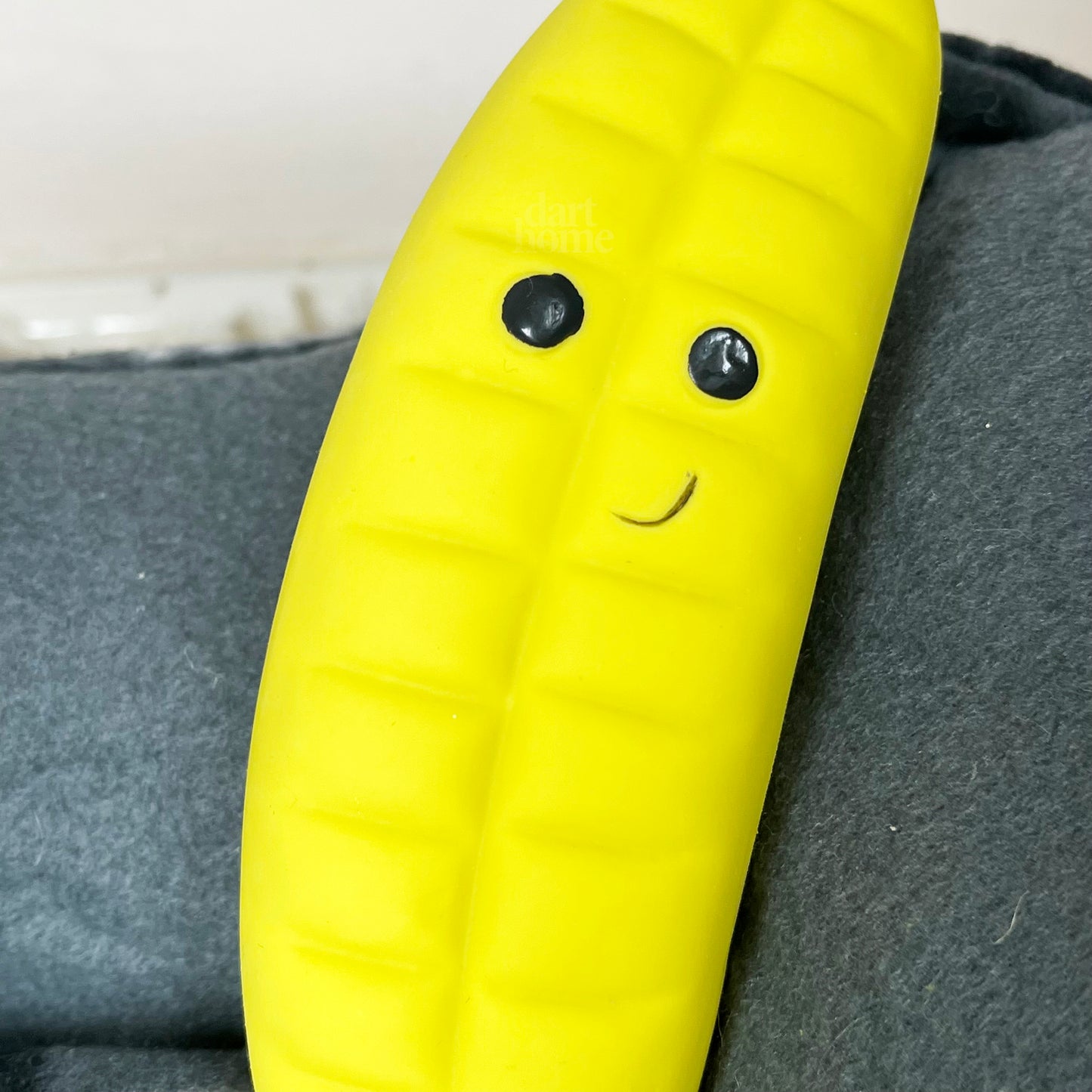 Quietschendes Hundespielzeug „Happy Banana“ aus Latex