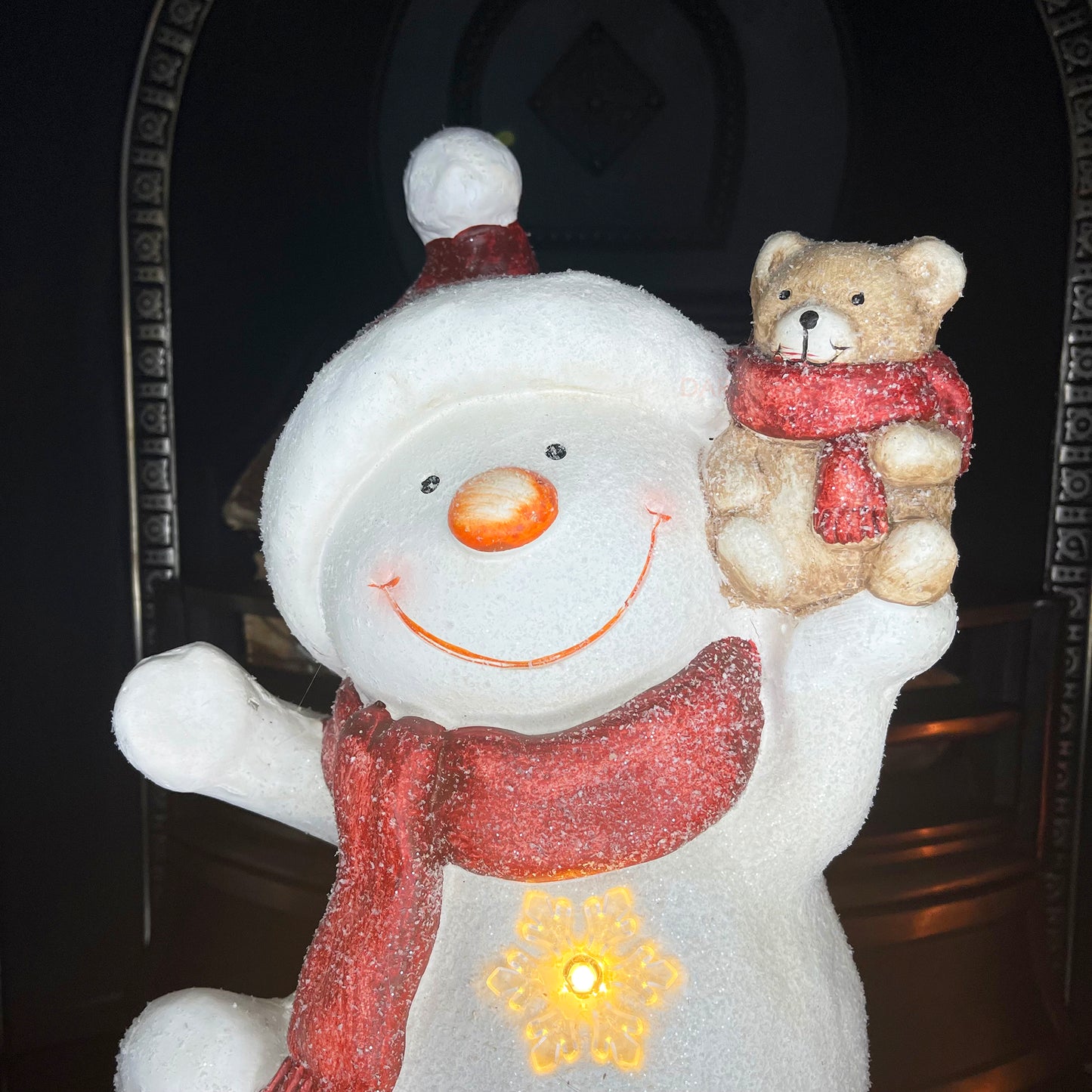 LED-Weihnachtsskulptur mit Schneemann und Teddybär