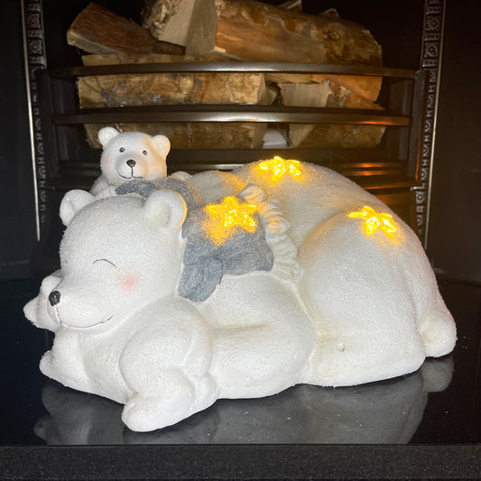 LED-Weihnachtsskulptur „Eisbär und Jungtier“.