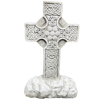 Keltische Kreuzblockstatue aus Stein