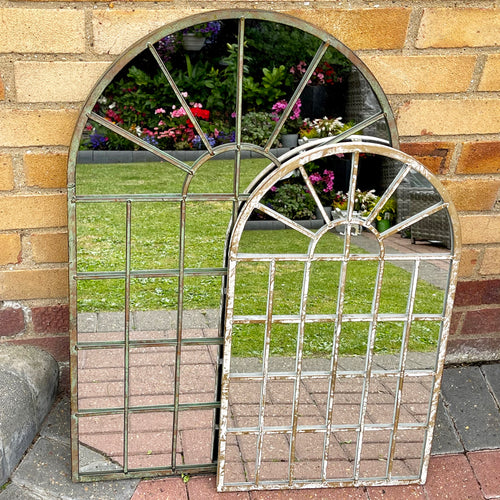 Metallbogen-Gartenwandspiegel