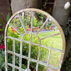 Metallbogen-Gartenwandspiegel