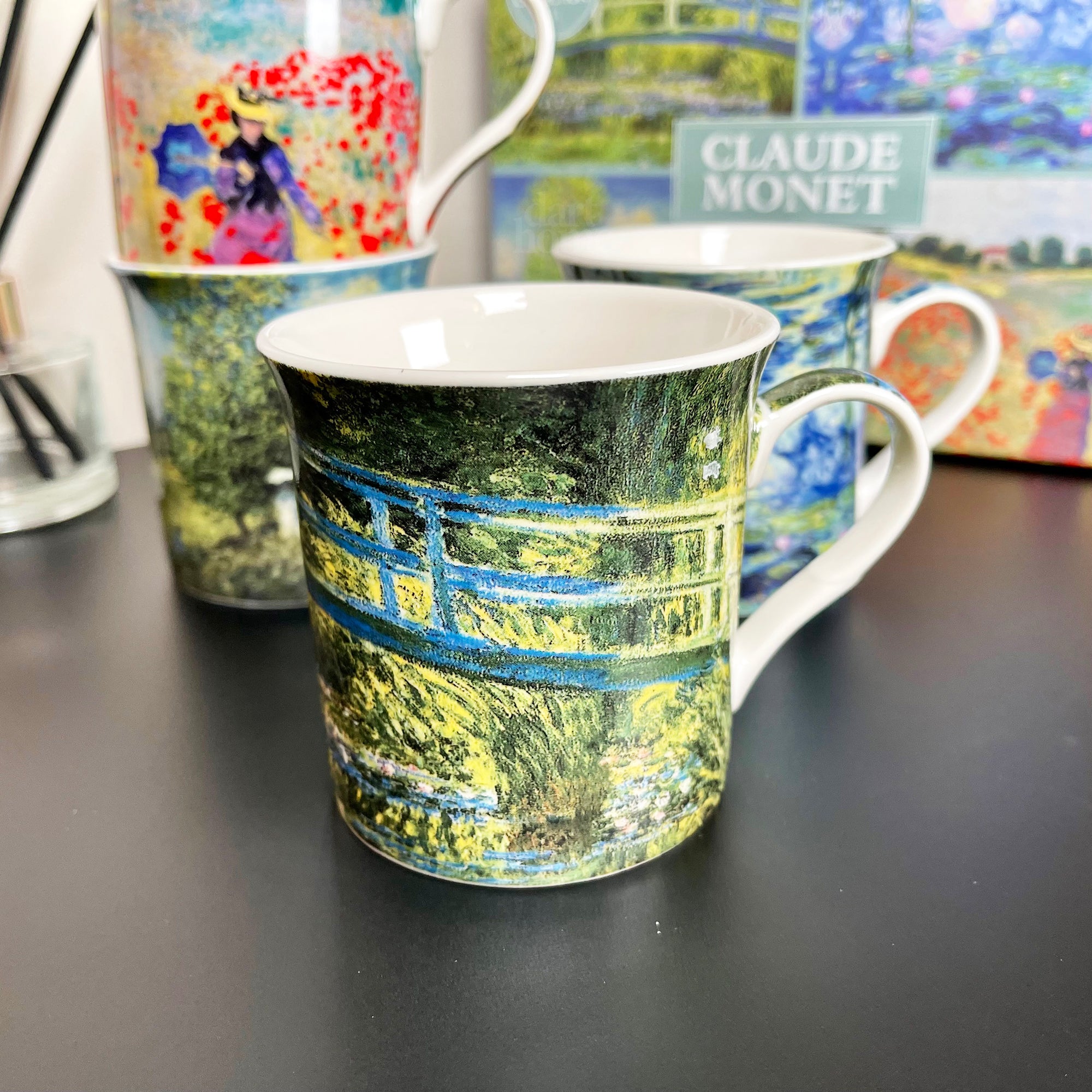 Set Of 4 Fine China Claude Monet Mugs