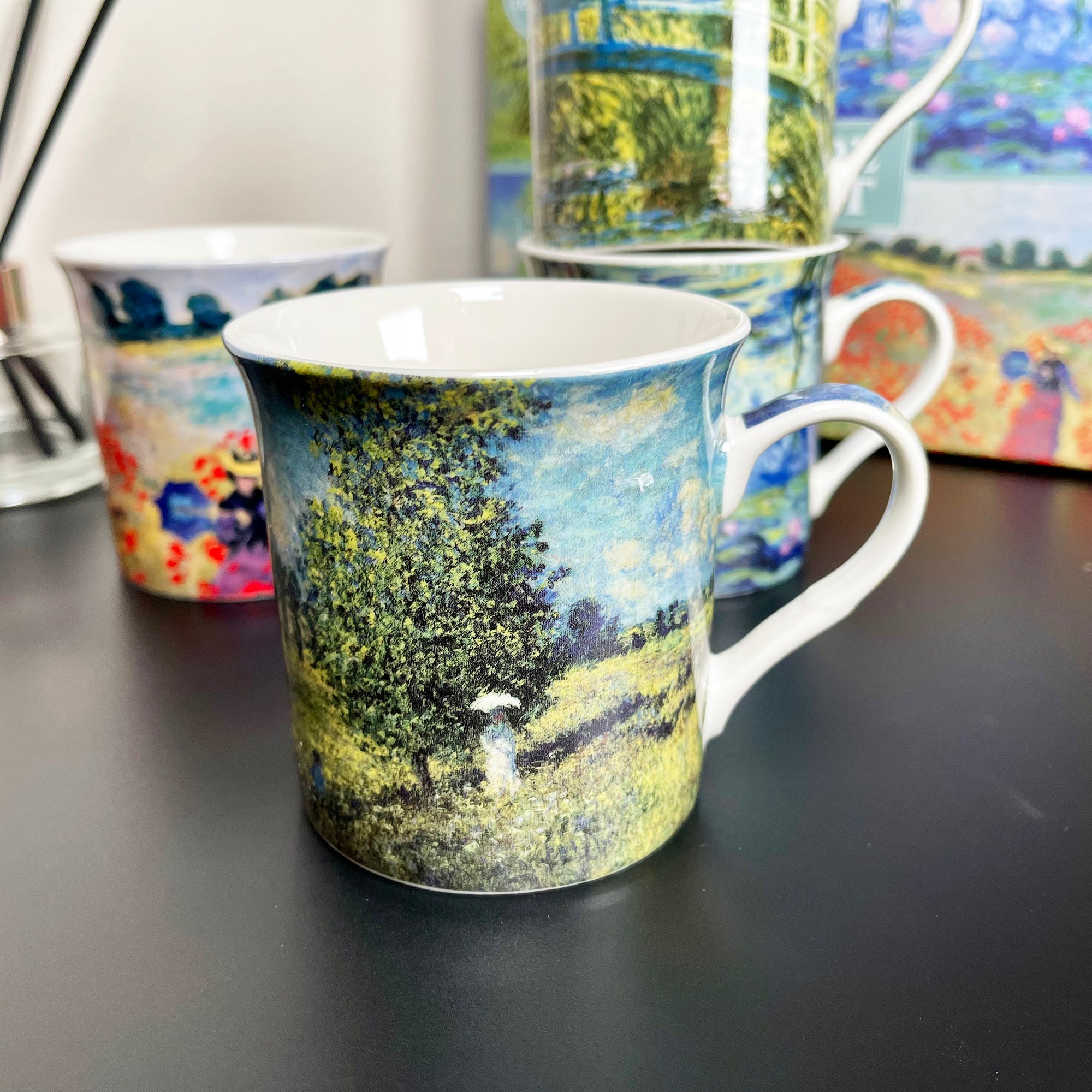 Set Of 4 Fine China Claude Monet Mugs