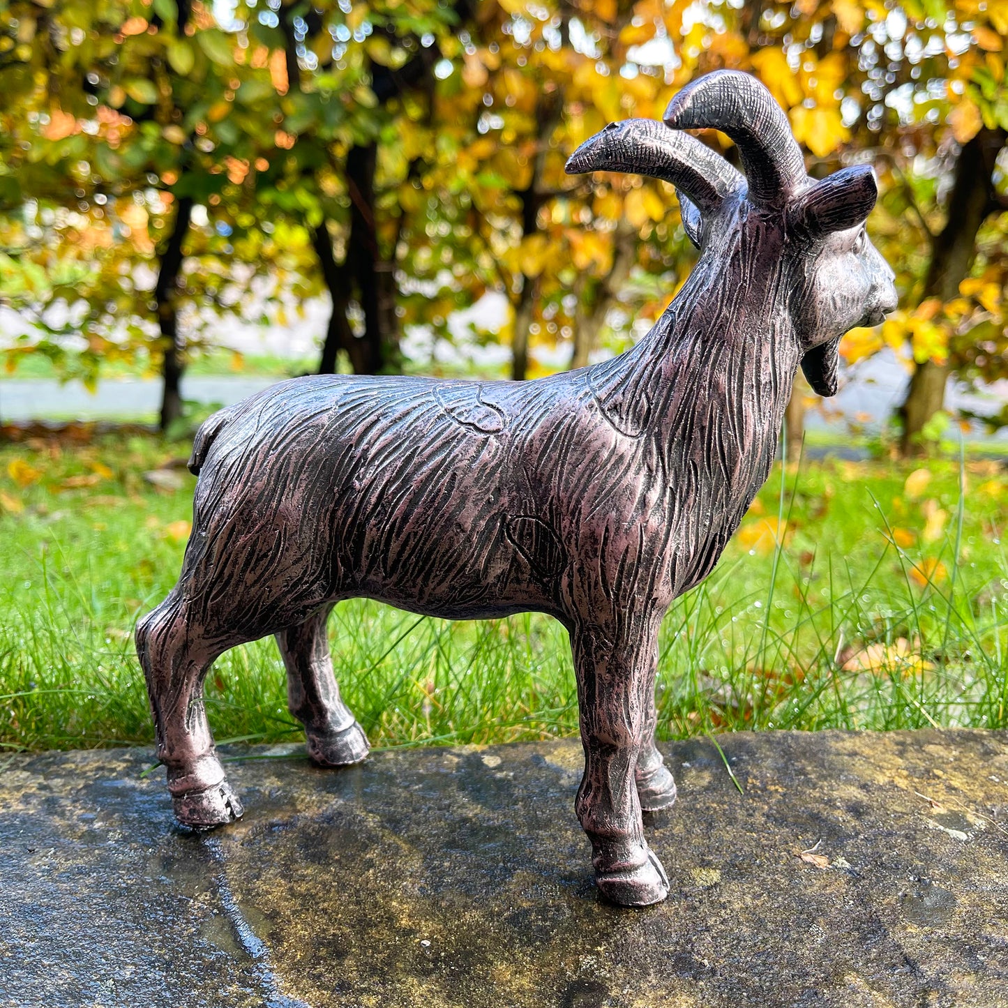 Bronze Resin Goat Garden Decoration