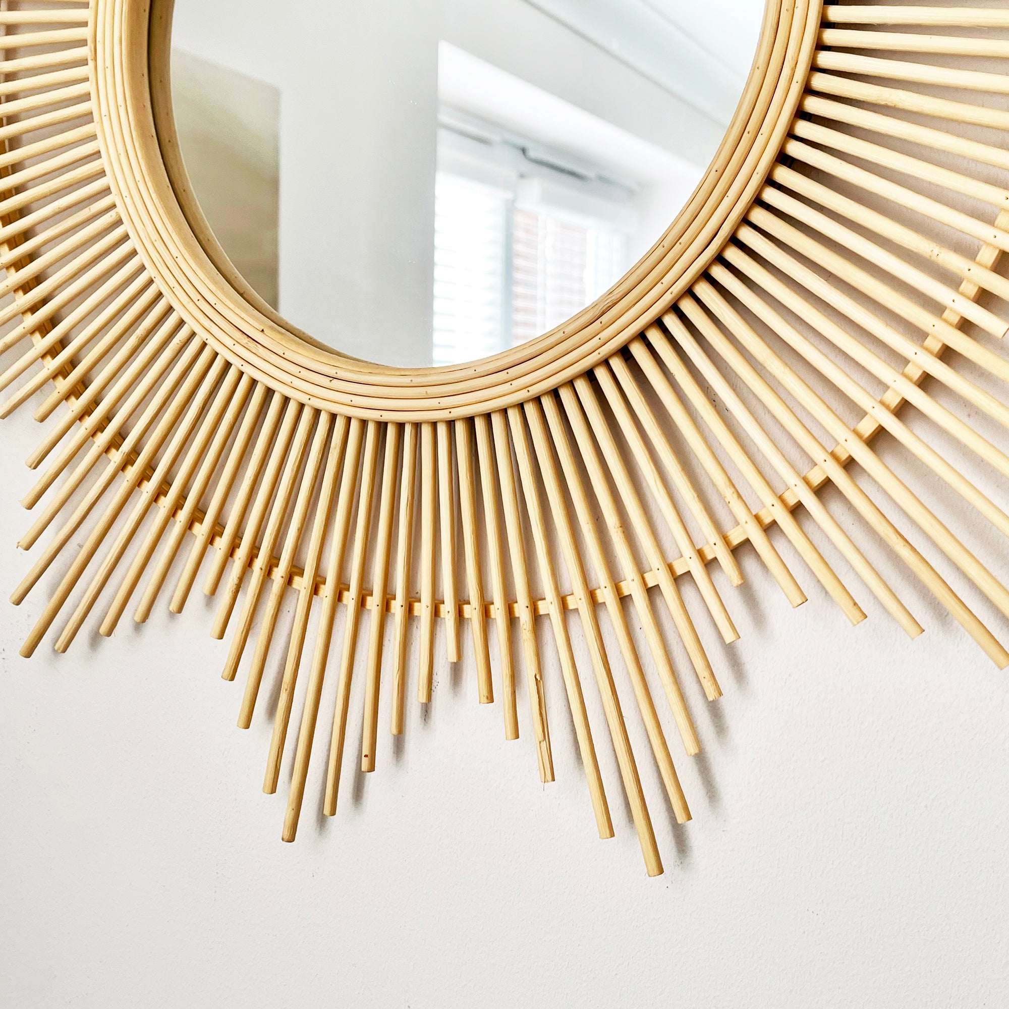 60 cm großer Sunburst-Wandspiegel aus Bambus