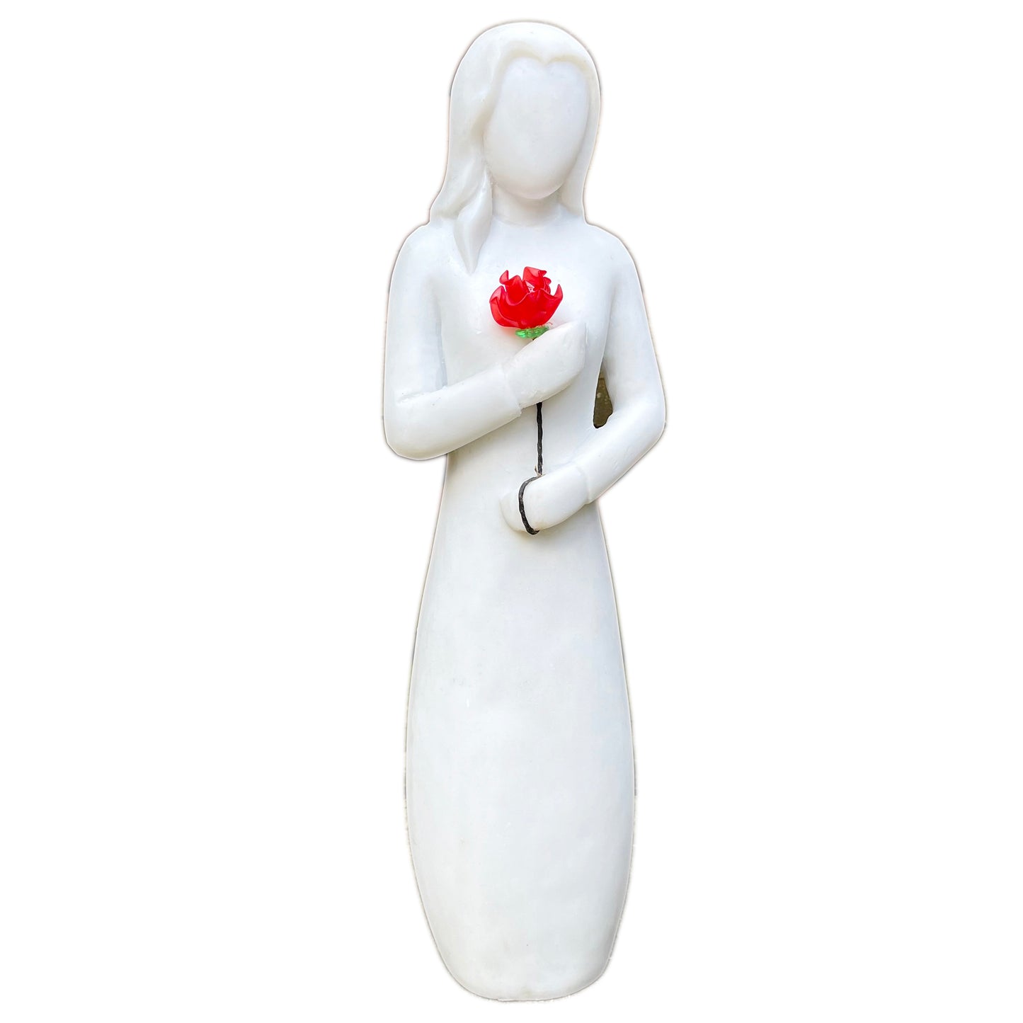 Frau mit roter Rose, Gartendekoration – weißes Marmorharz
