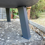 Schwarze Feuerstelle aus Gusseisen mit Beinen – 76 cm