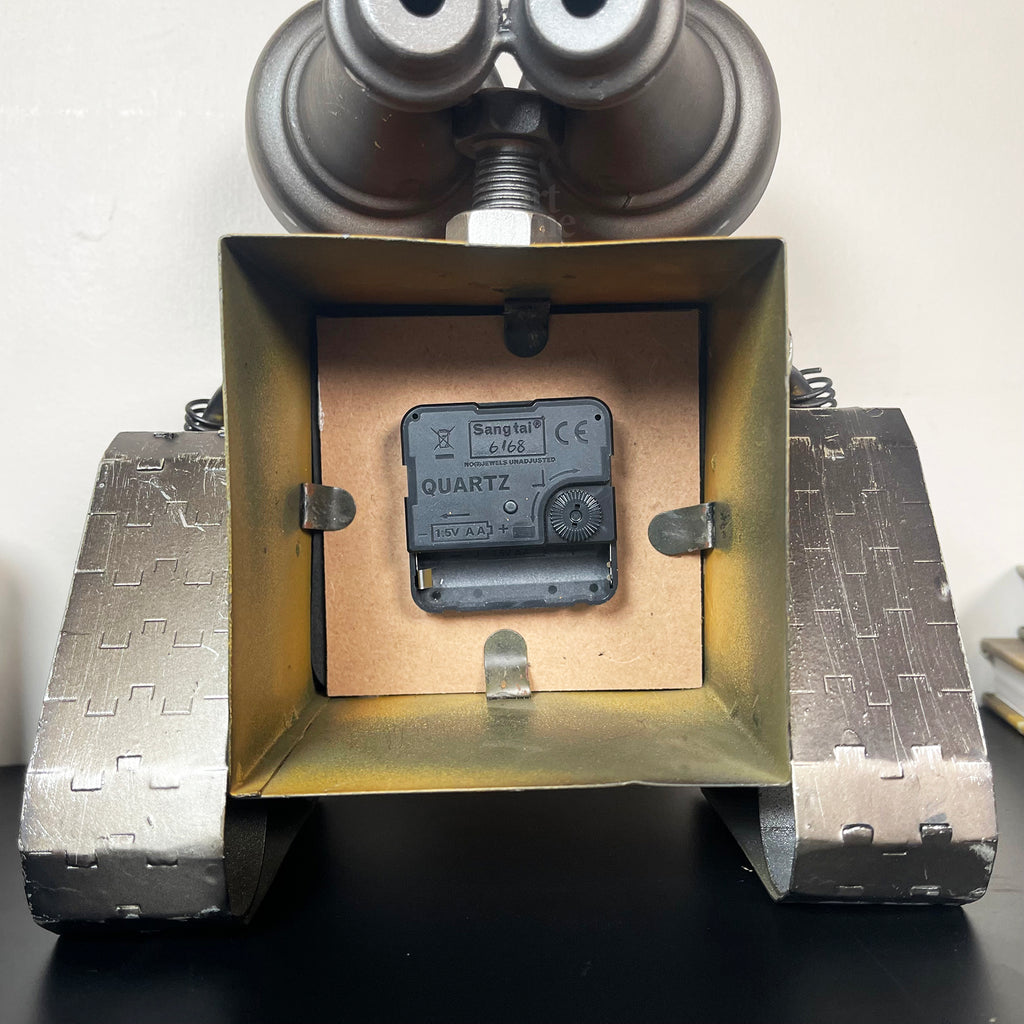 Gelbe quadratische Roboteruhr